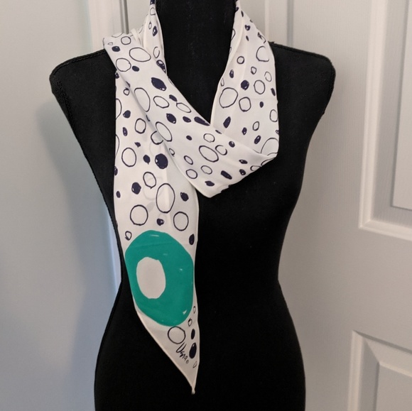 Vana vintage silk scarf white and green signature - Picture 2 of 8